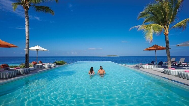 OBLU SELECT Lobigili